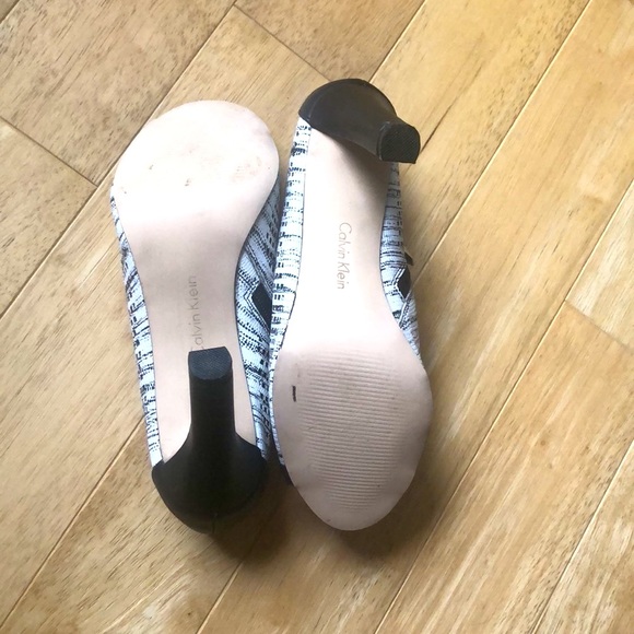 Calvin Klein Open Toe Sandal Heels - Picture 5 of 5